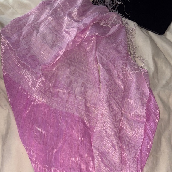 Pink Fringed Scarf - Picture 4 of 4
